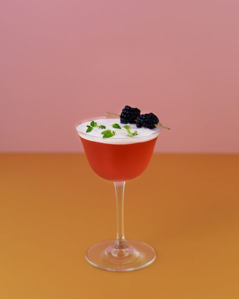 French martini vodka raspberry liqueur pineapple drink photographer fotograf drinkov london bratislava profoto hasselblad