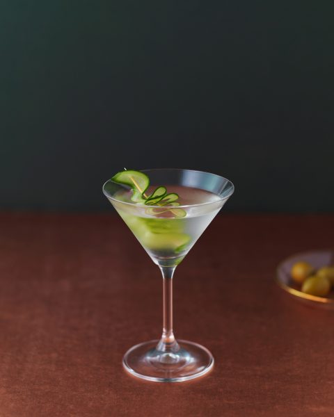 martini-vodka-cucamber and olives on metal surface soft light profoto hasselblad fotograf drink bratislava london